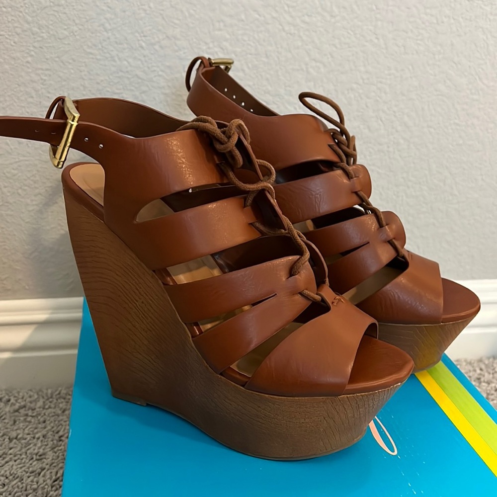 NWT Dark Tan Wedges Size 7